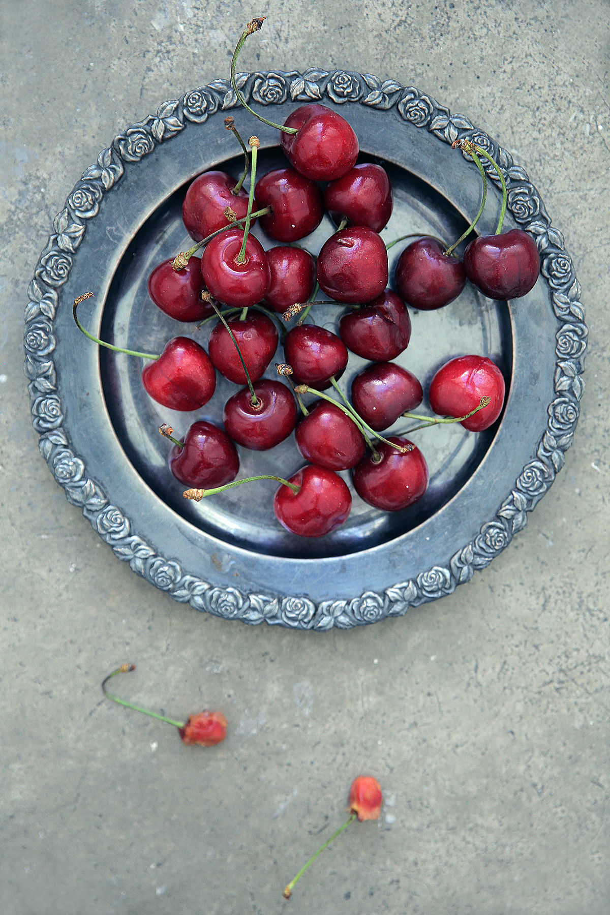 fresh-organic-cherries_0.jpg