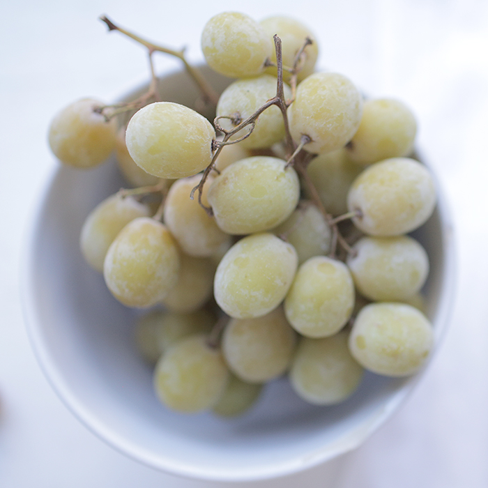 frozen-grapes.jpg