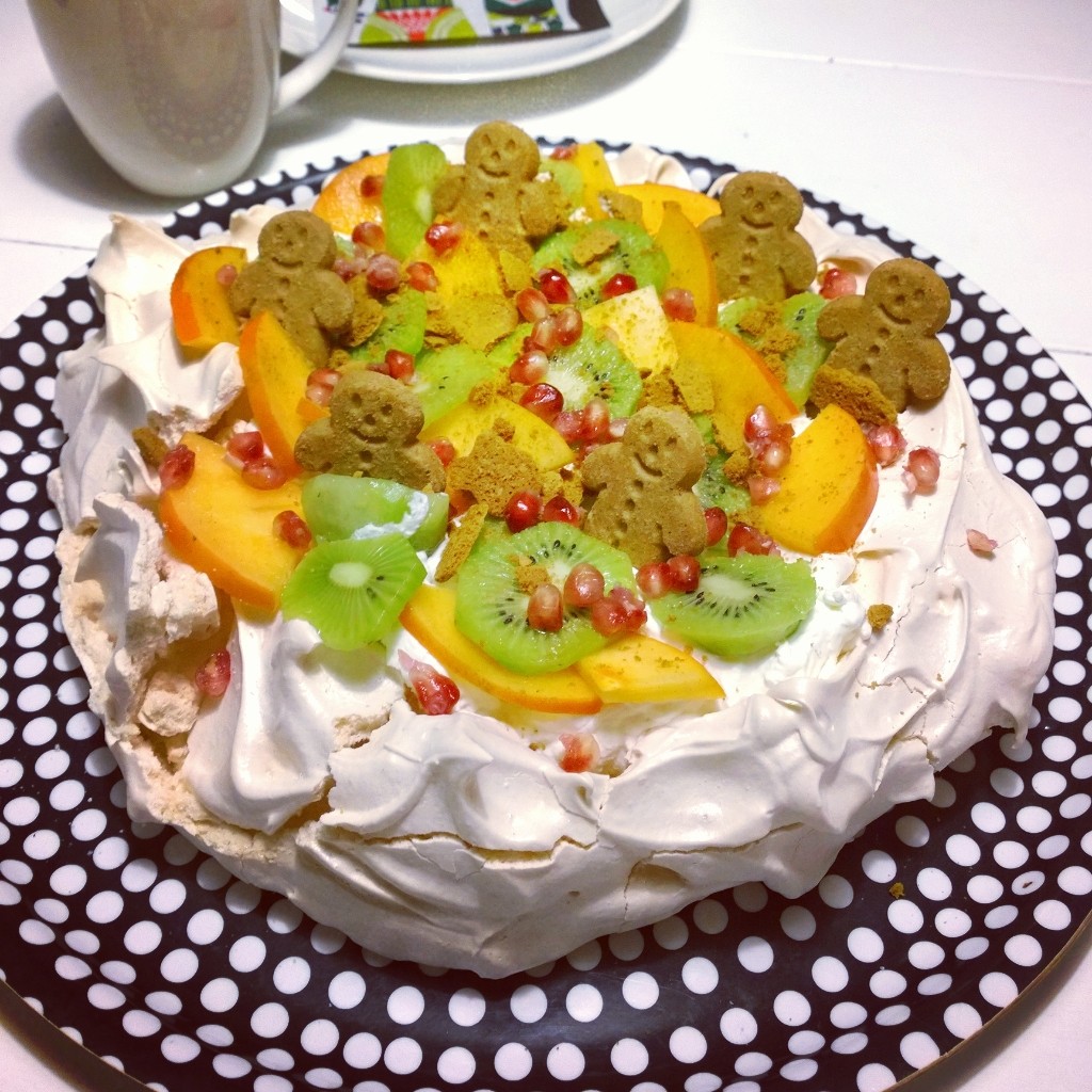 Joulupavlova – 3h+kasvimaa | Lily