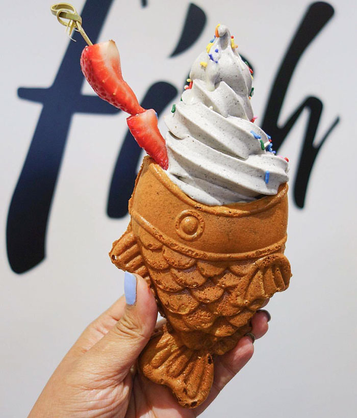 taiyaki-fish-ice-cream-cones-taiyakinyc-9.jpg