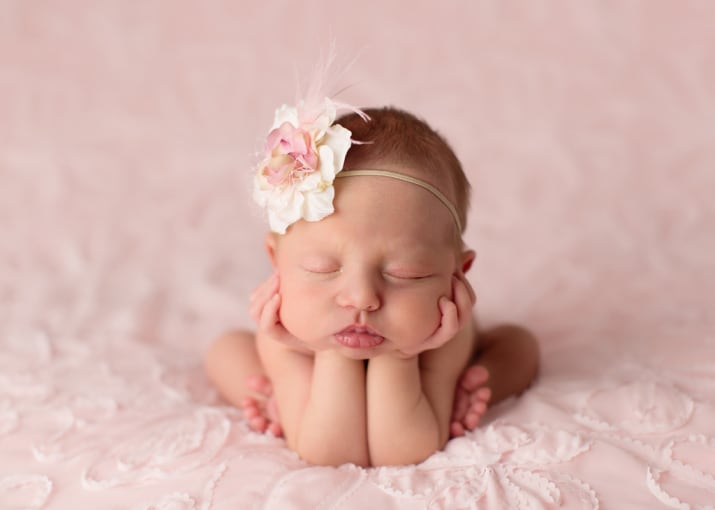 Miten saada vauva nukkumaan 9 tunnin yöunia – Haalistunut karttapallo | Lily