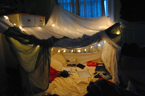 child-childhood-fort-fun-lights-macbook-favim_com-77459.jpg