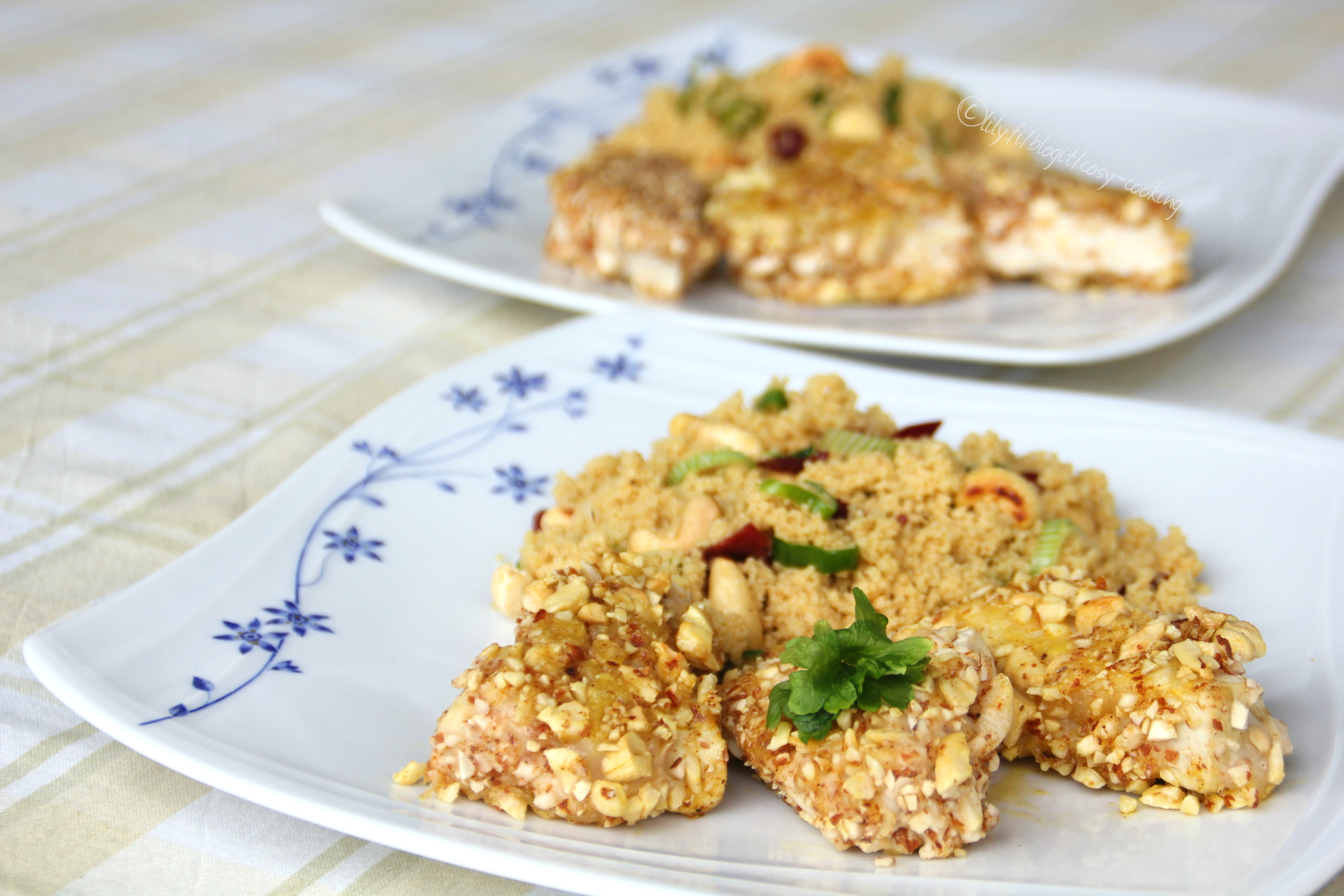 Karpalocouscous ja pähkinäleivitetyt tofut