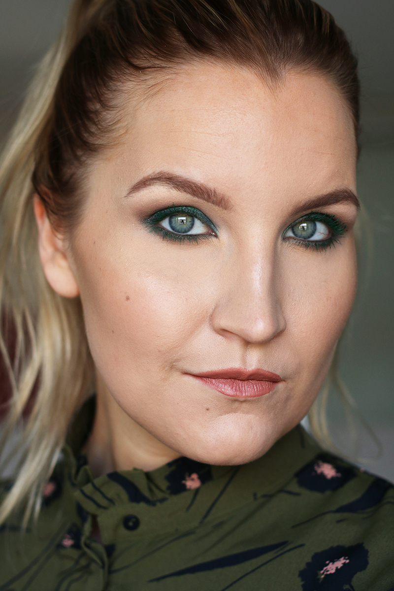 green mascara.jpg
