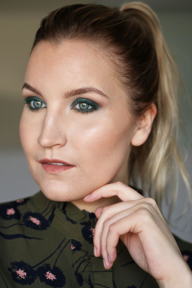 green mascara 3.jpg