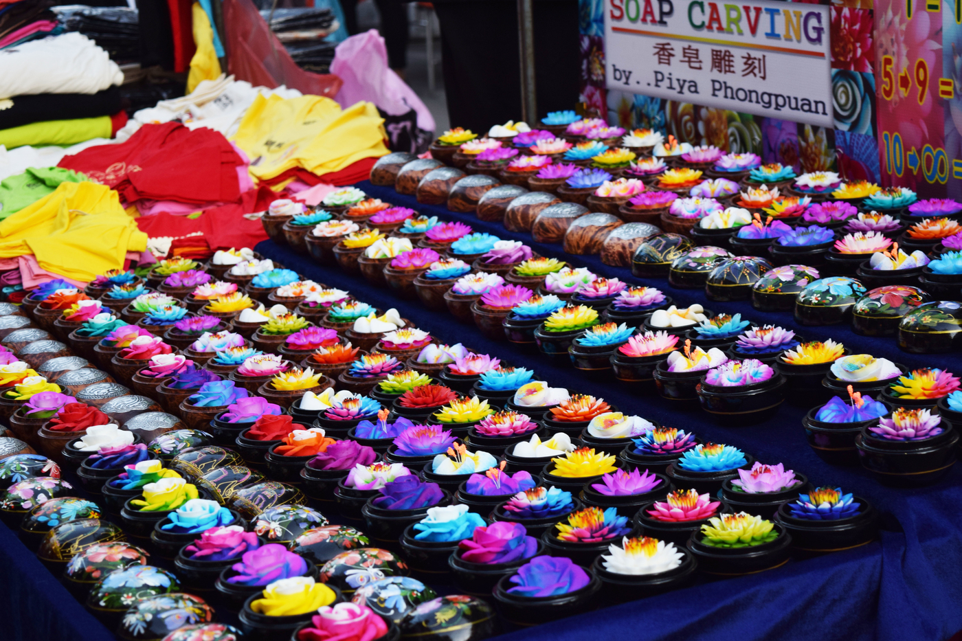 chiang mai nightmarket3.jpg