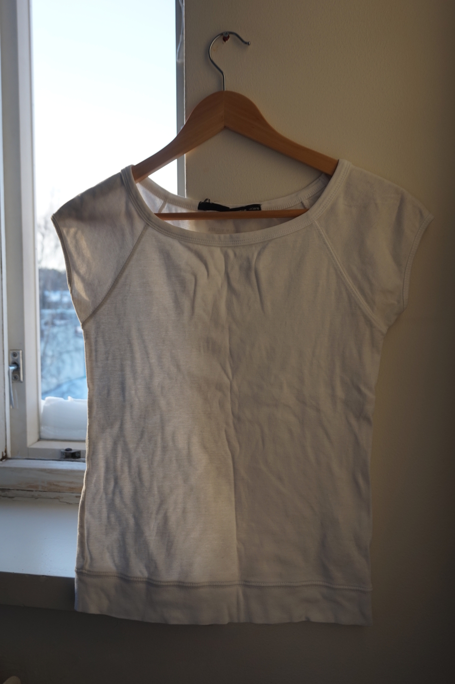 Valkoinen t-paita1.JPG