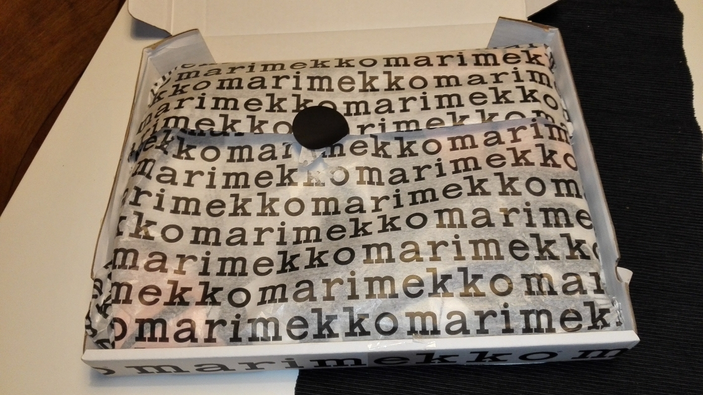 Ensimmäinen Marimekko ja kuinka se onkaan kaunis – Pikkuvaimo | Lily