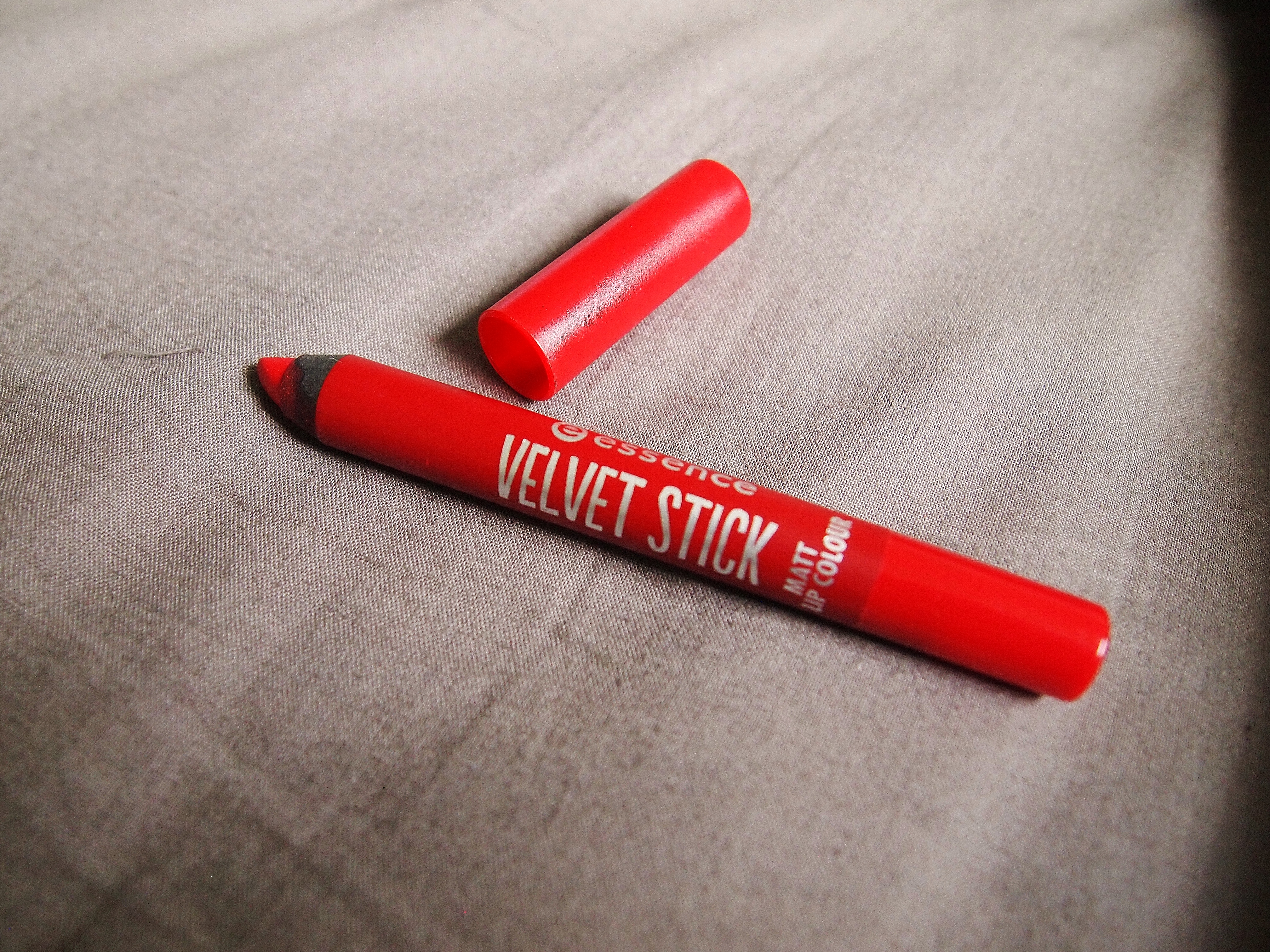 Essence Velvet Stick Matt Lip Colour Cherry Crash