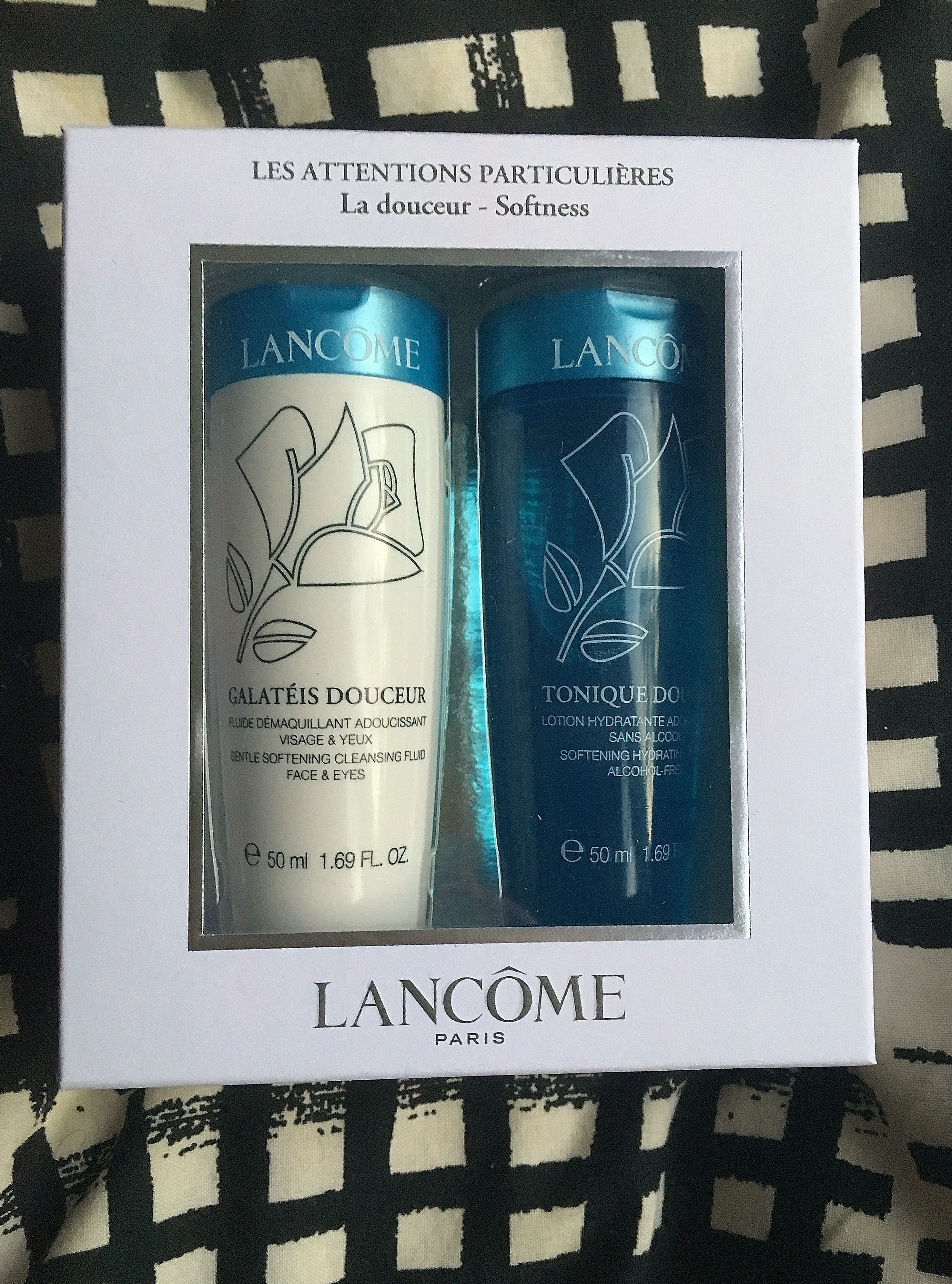 Lancôme Paris Softness kasvovesi ja kasvojenpuhdistusaine