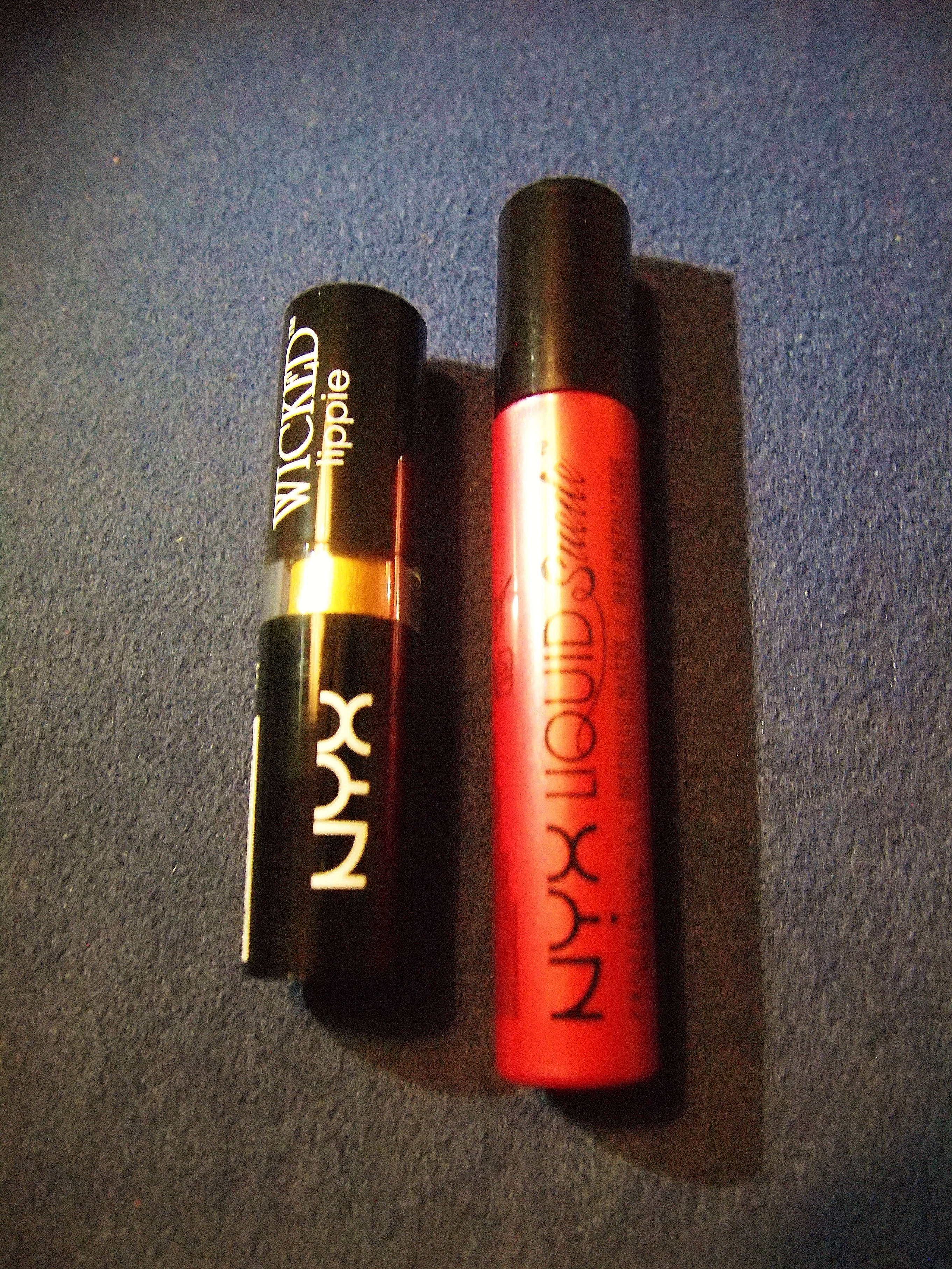 Nyx Professional Makeup Liquid Suede Metallic Matte -huuliväri 37 Acme, Wicked Lippie 08 Mischievous