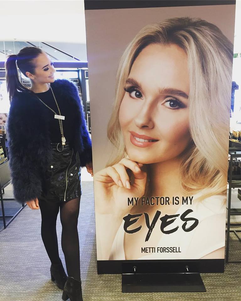 Maria Dair ja Max Factor kampanjakuva