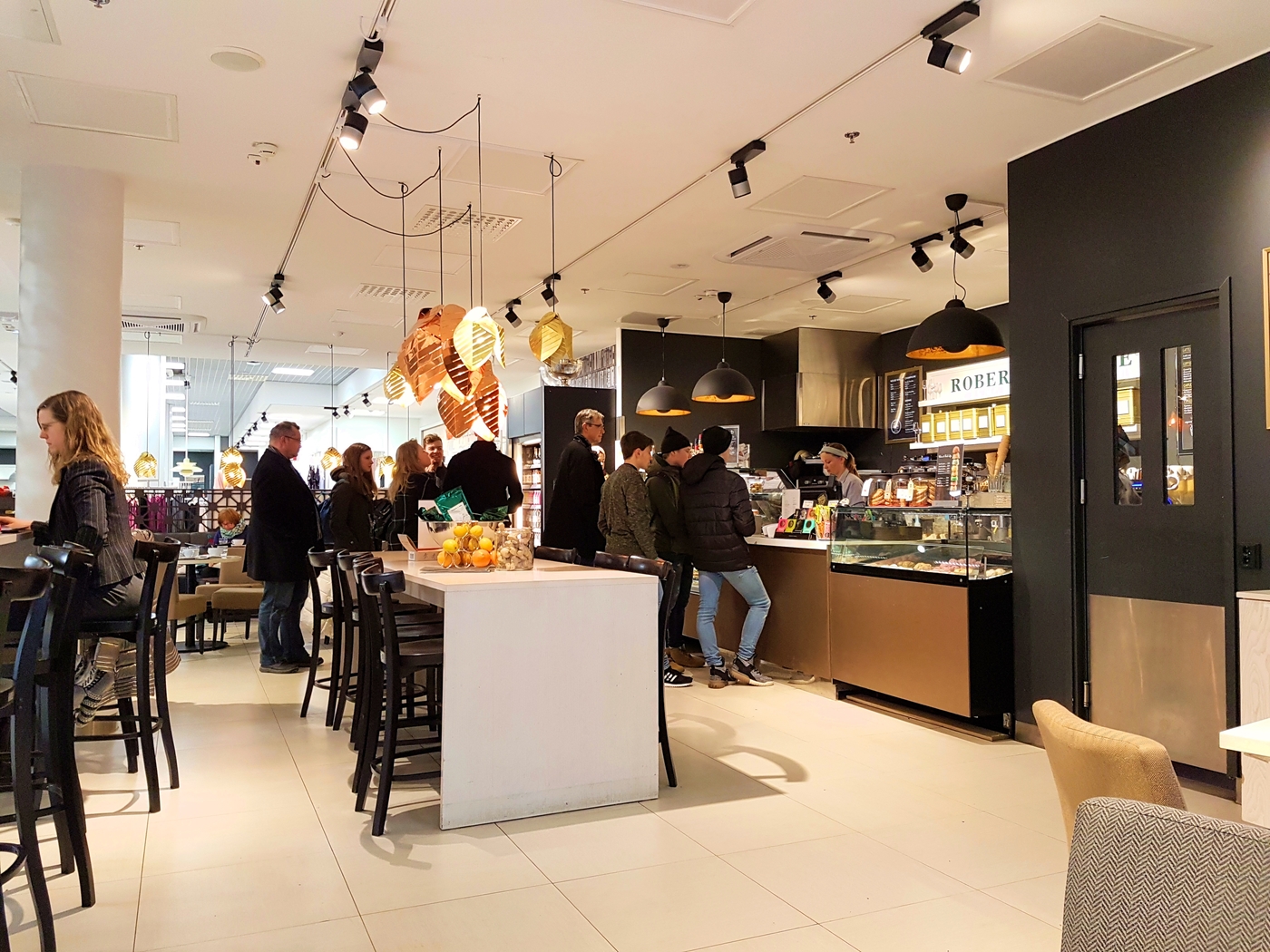 Metku testaa: Robert's Coffee Stockmann – Ei mitään tekemistä | Lily