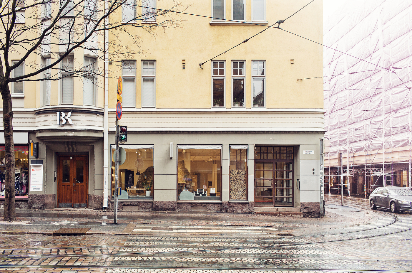 Löydä Berliinin ostoskadut ja kauppakeskukset