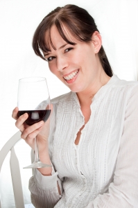 1382049_red_wine.jpg