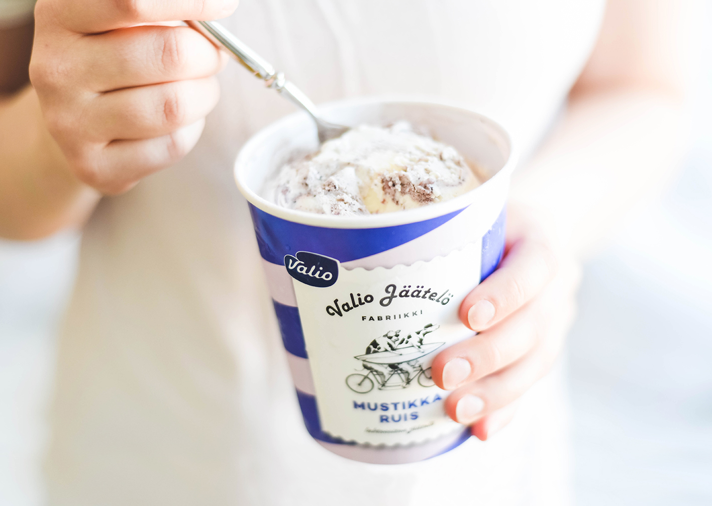 JÄÄTELÖSUNNUNTAI – testissä valio jäätelöfabriikki -jäätelöt – Sunday  Blondie | Lily