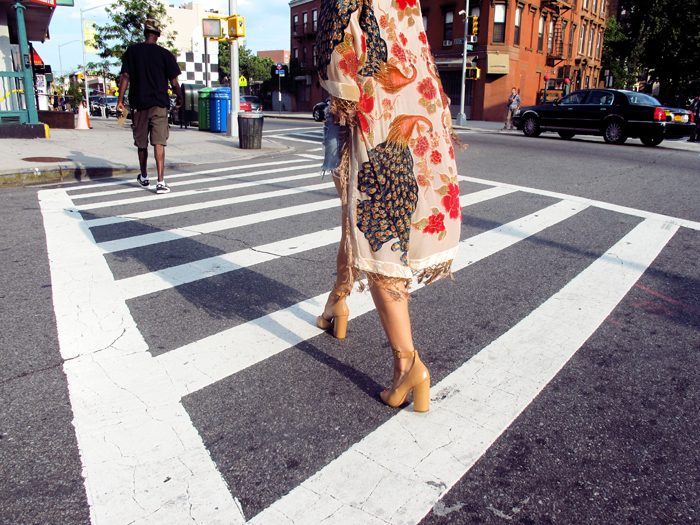 hippiewalk.jpg hippiewalk.jpg