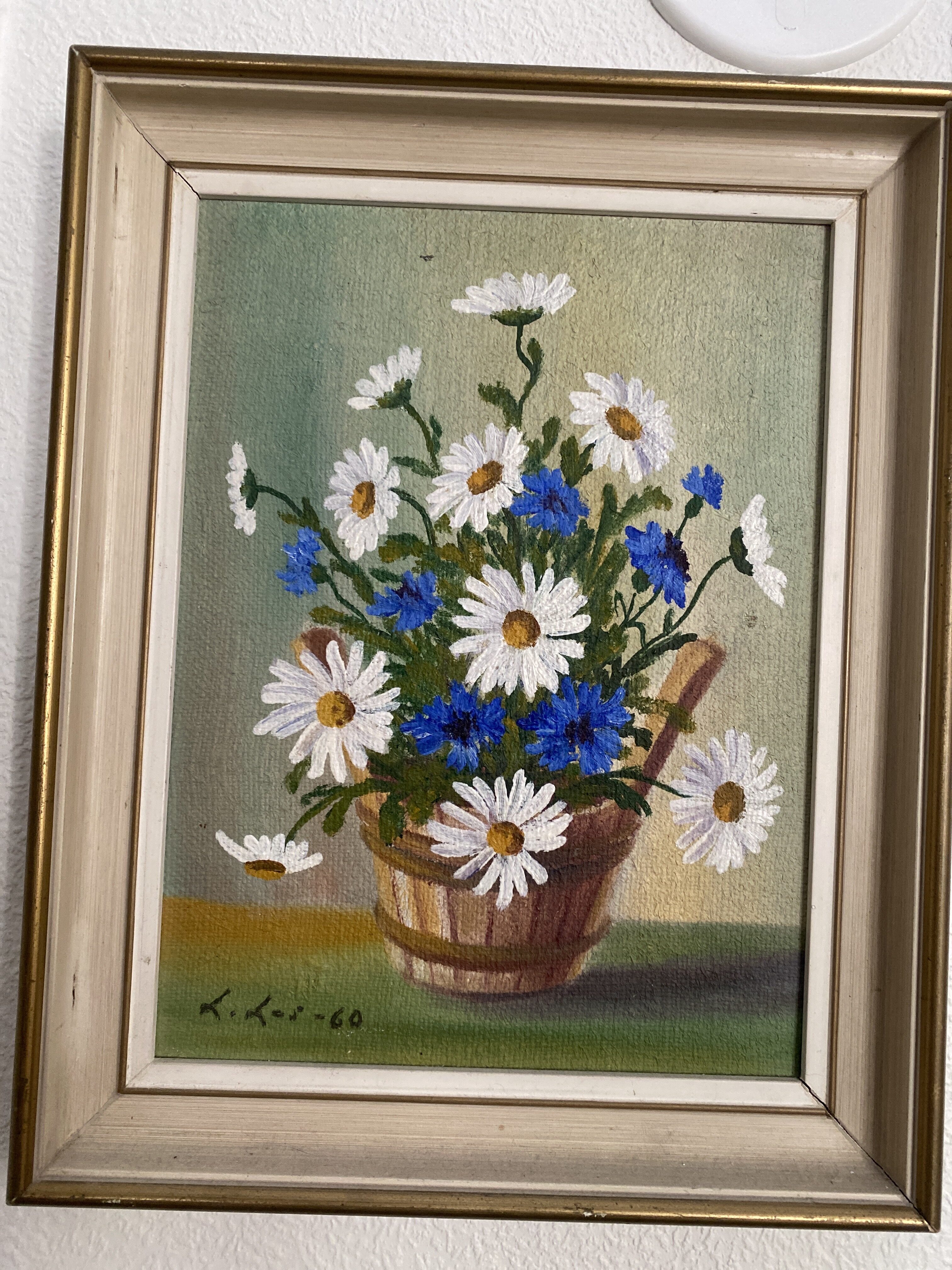 Miksi esineisiin kiintyy?