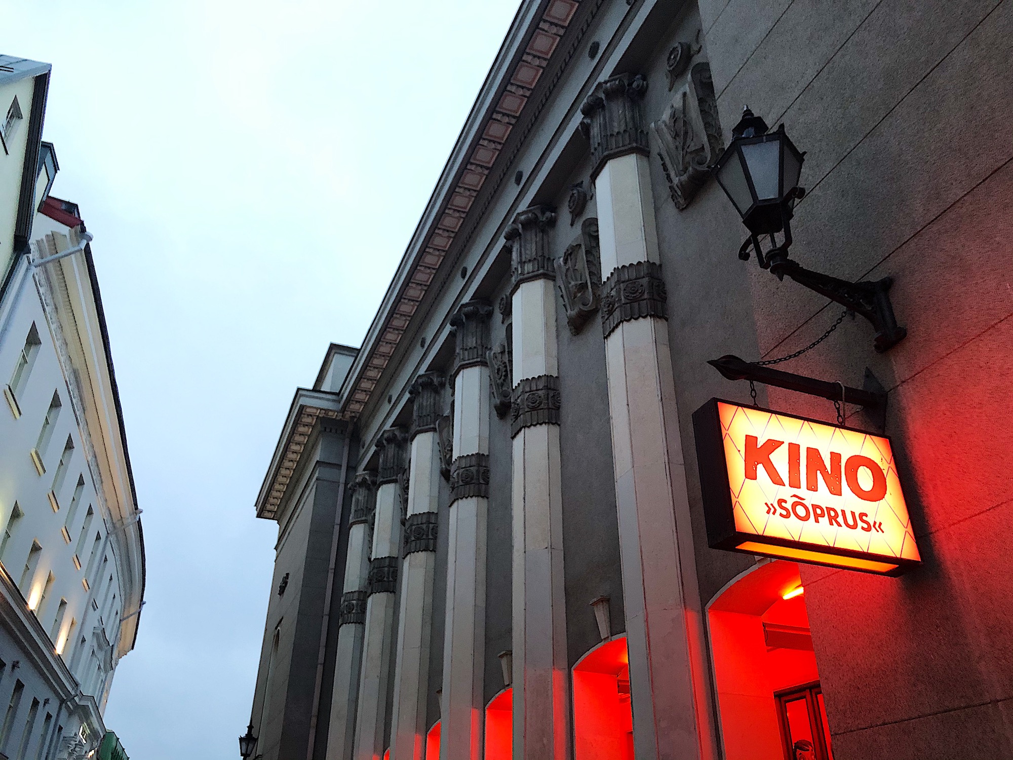 Elokuvaretkellä Tallinnassa: festarileffoja, Noblessner-vinkkejä ja ravintolasuositus kiinalaisen ruoan ystäville