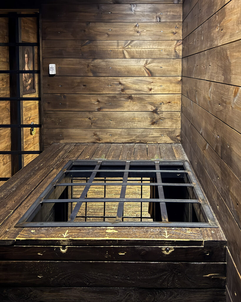 Labyrinth Games Room Escape - Pakohuonepeli