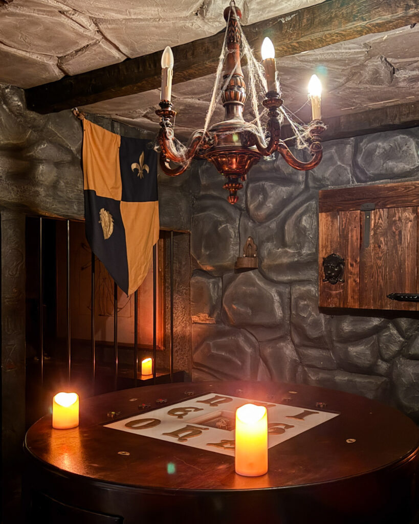 Labyrinth Games Room Escape - Pakohuonepeli