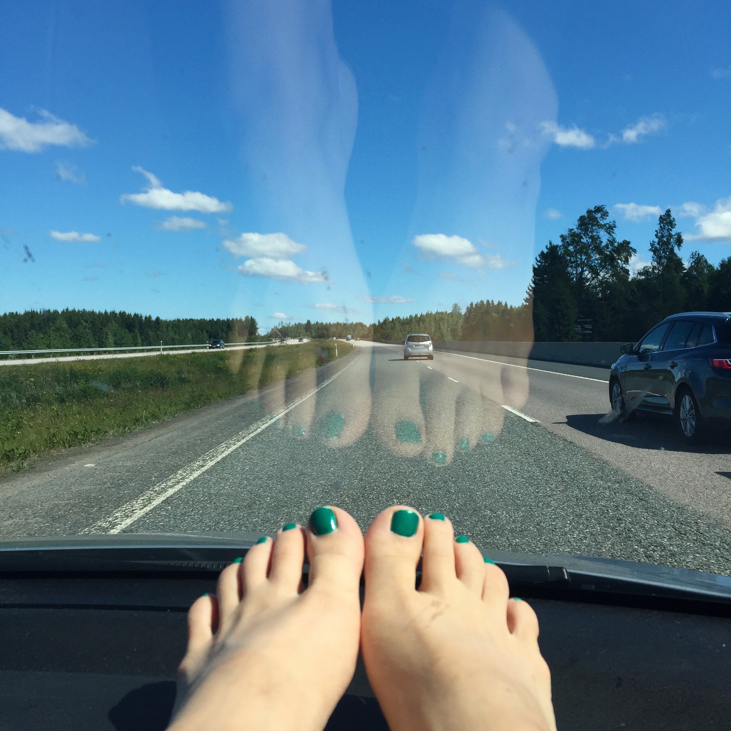 road trip_toes_blue sky