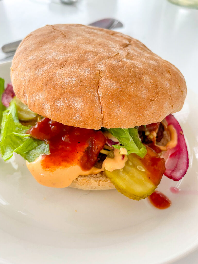 Mitä vegaani syö: vegeburgerit