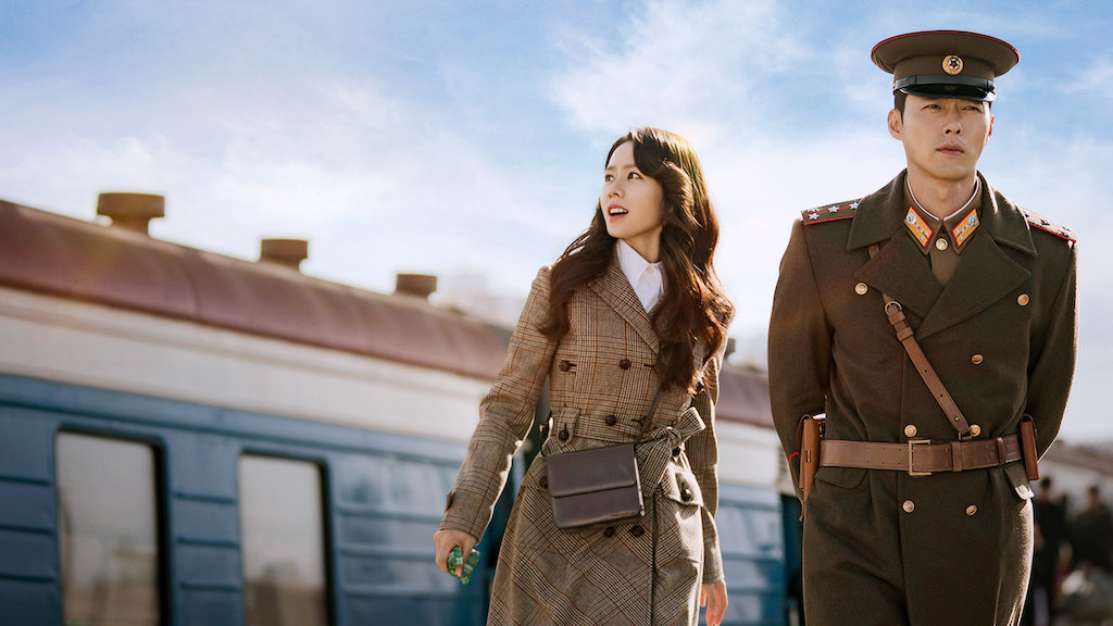 Crash Landing on You, Yoon Se-ri (Son Ye-jin), Ri Jeong-hyeok (Hyun Bin). Netflix.