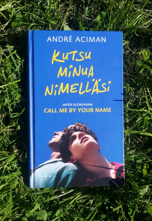 André Aciman – Kutsu minua nimelläsi – Kahvikissan kirjahylly | Lily