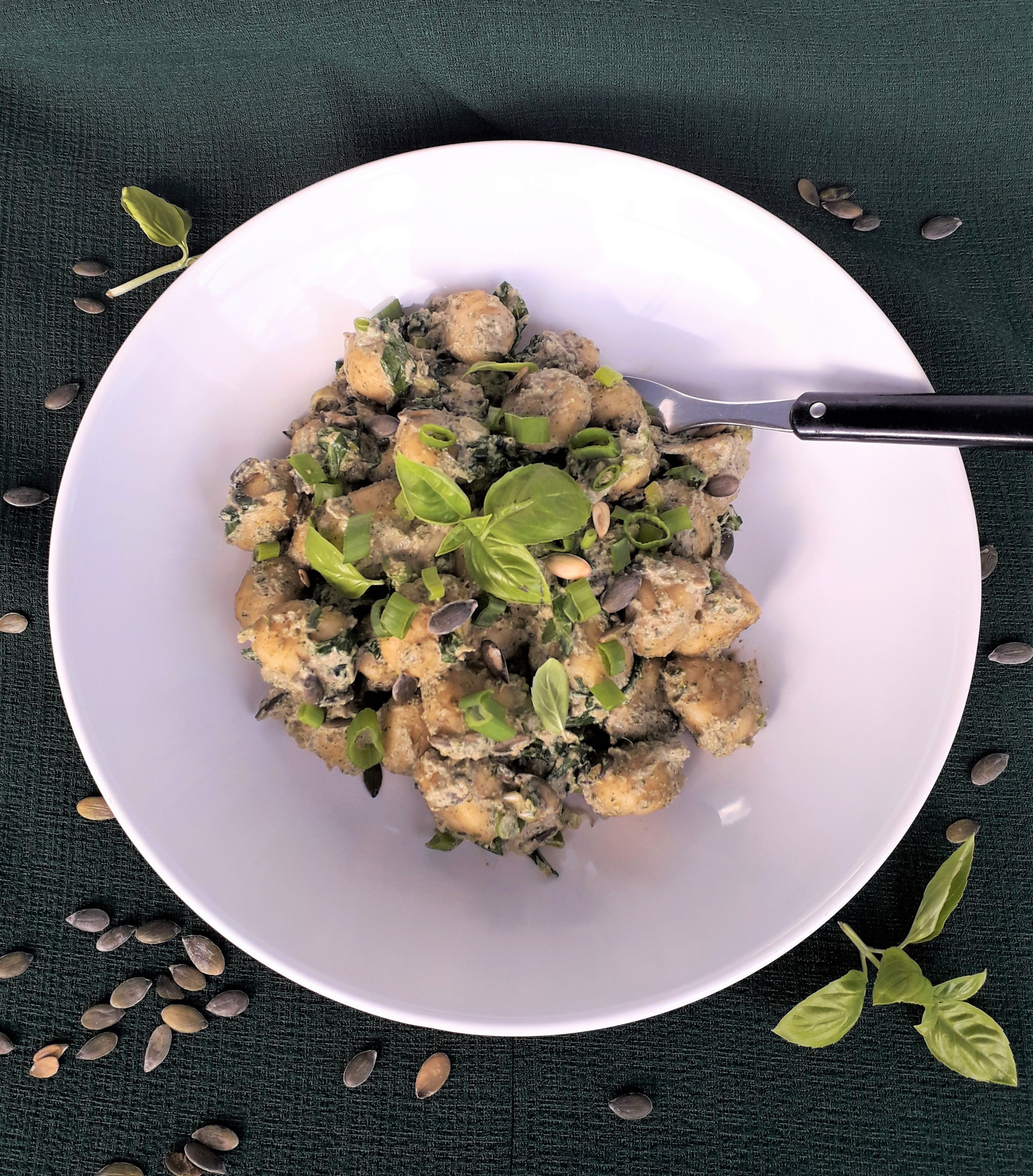 Peruna-gnocchit tofupestolla – Alisan eväät | Lily