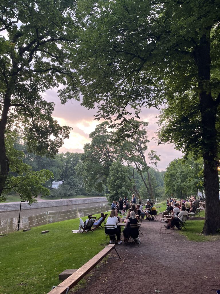 luonnontilassa ei ollut teatteria