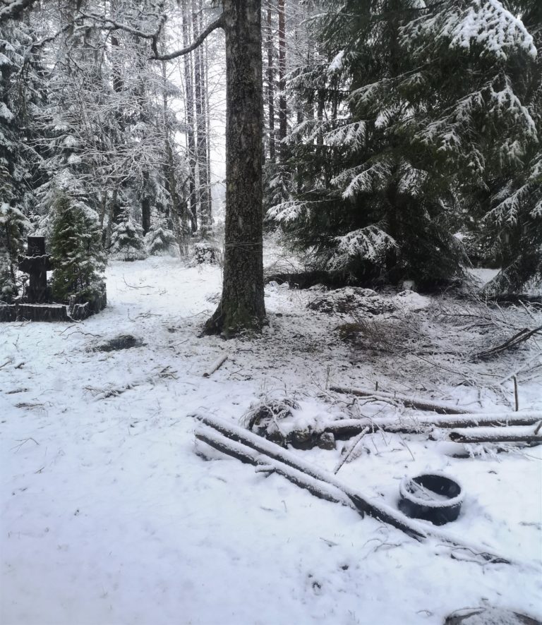 Lapsettomuudesta kärsivää äitiä kiinni kirivät möröt