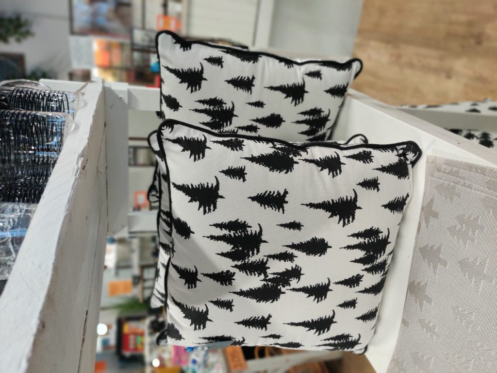 Sisustuskaupan tarjontaa