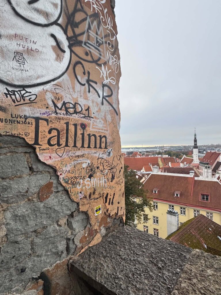Kuvaterveiset syksyisestä Tallinnasta ja Pärnusta