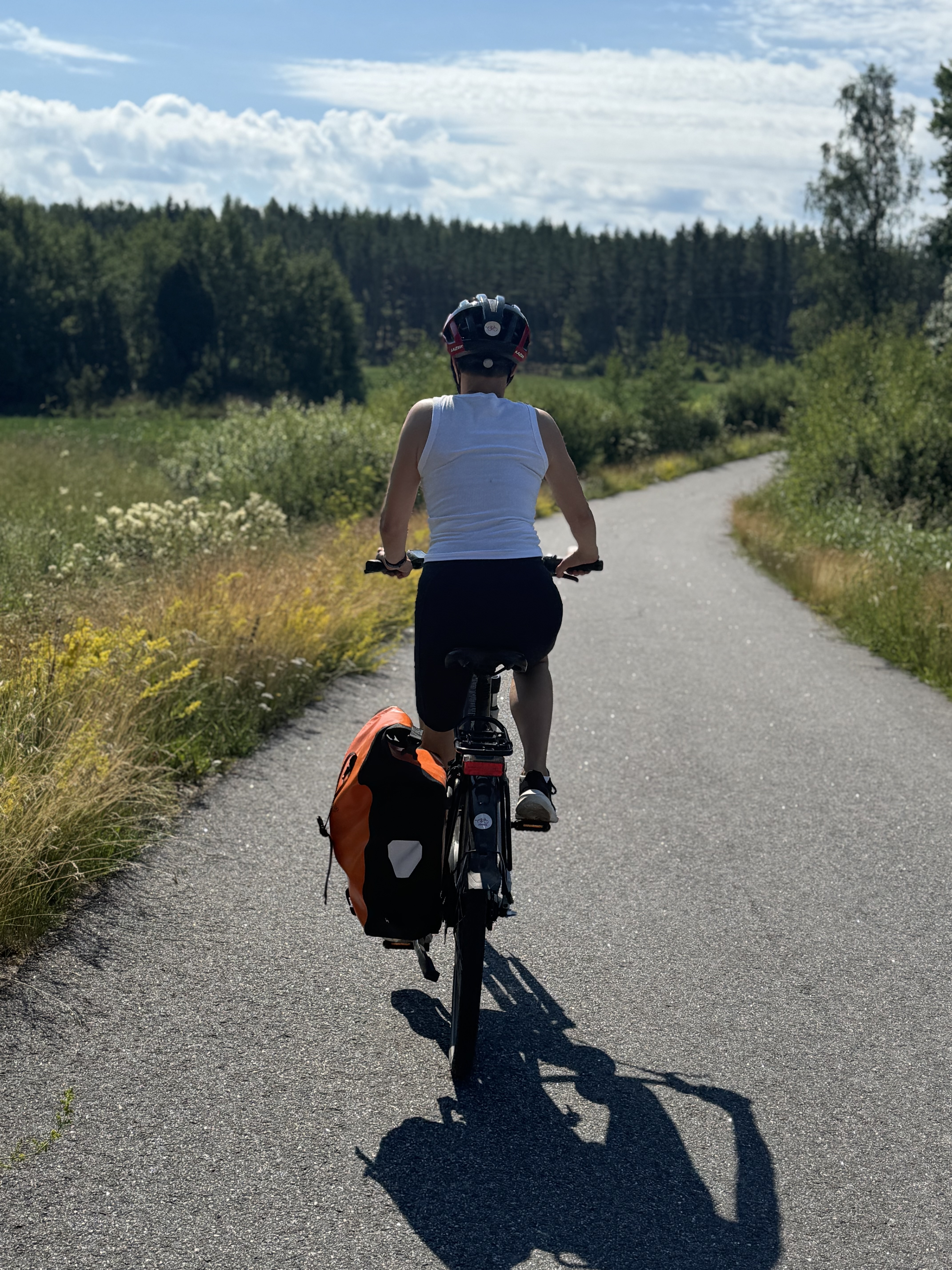 Minna fillarin selässä