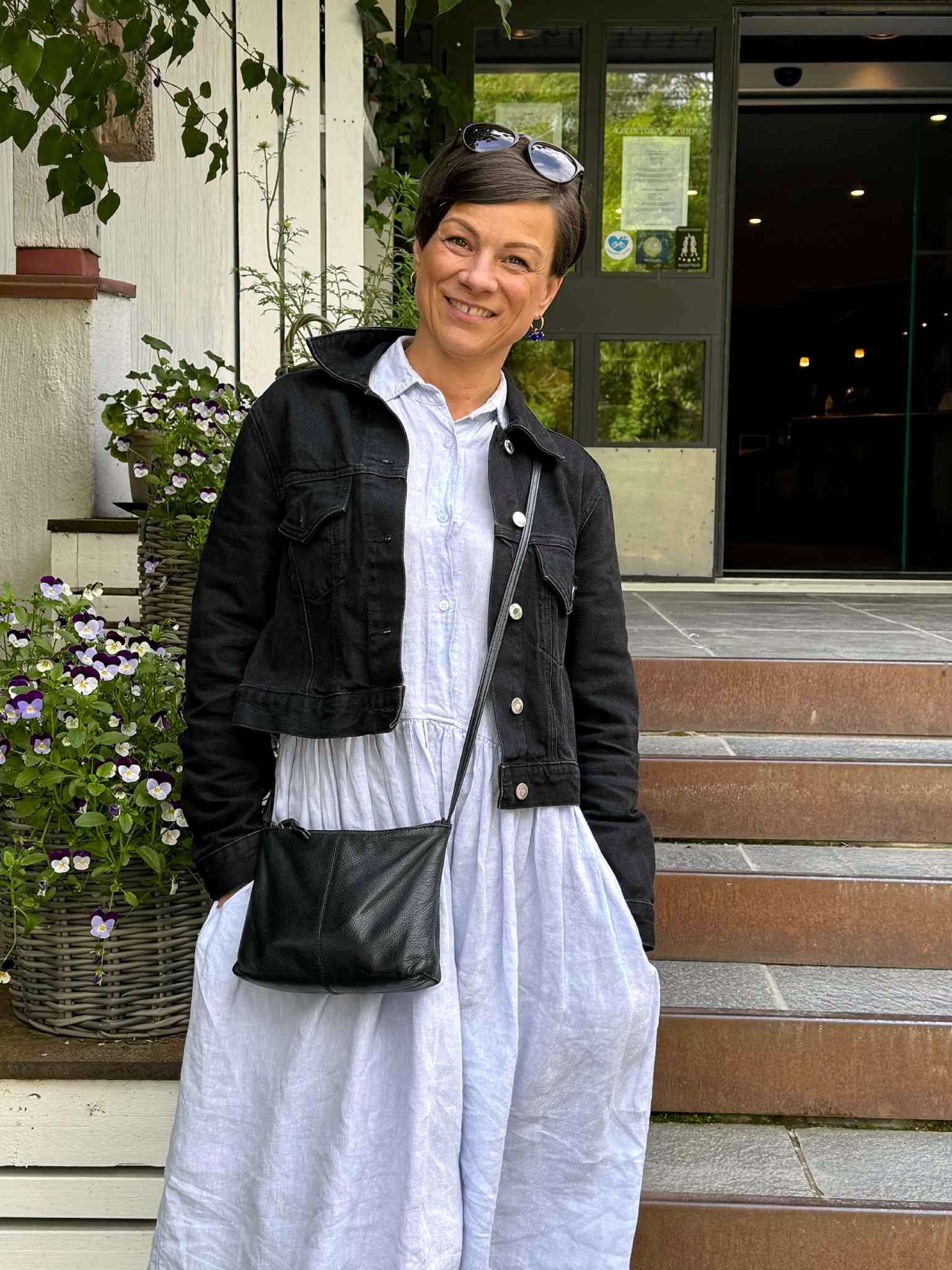 Minna Krapin hotellin edessä