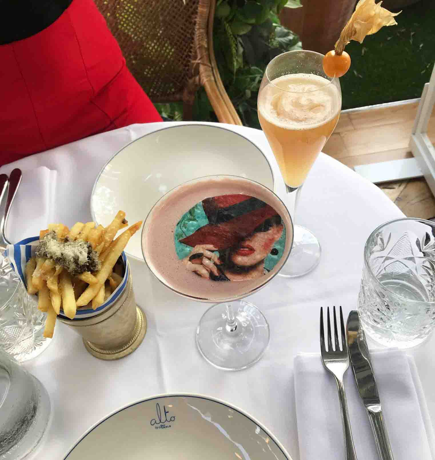 Rosana Eats Dior Cafe London cocktails