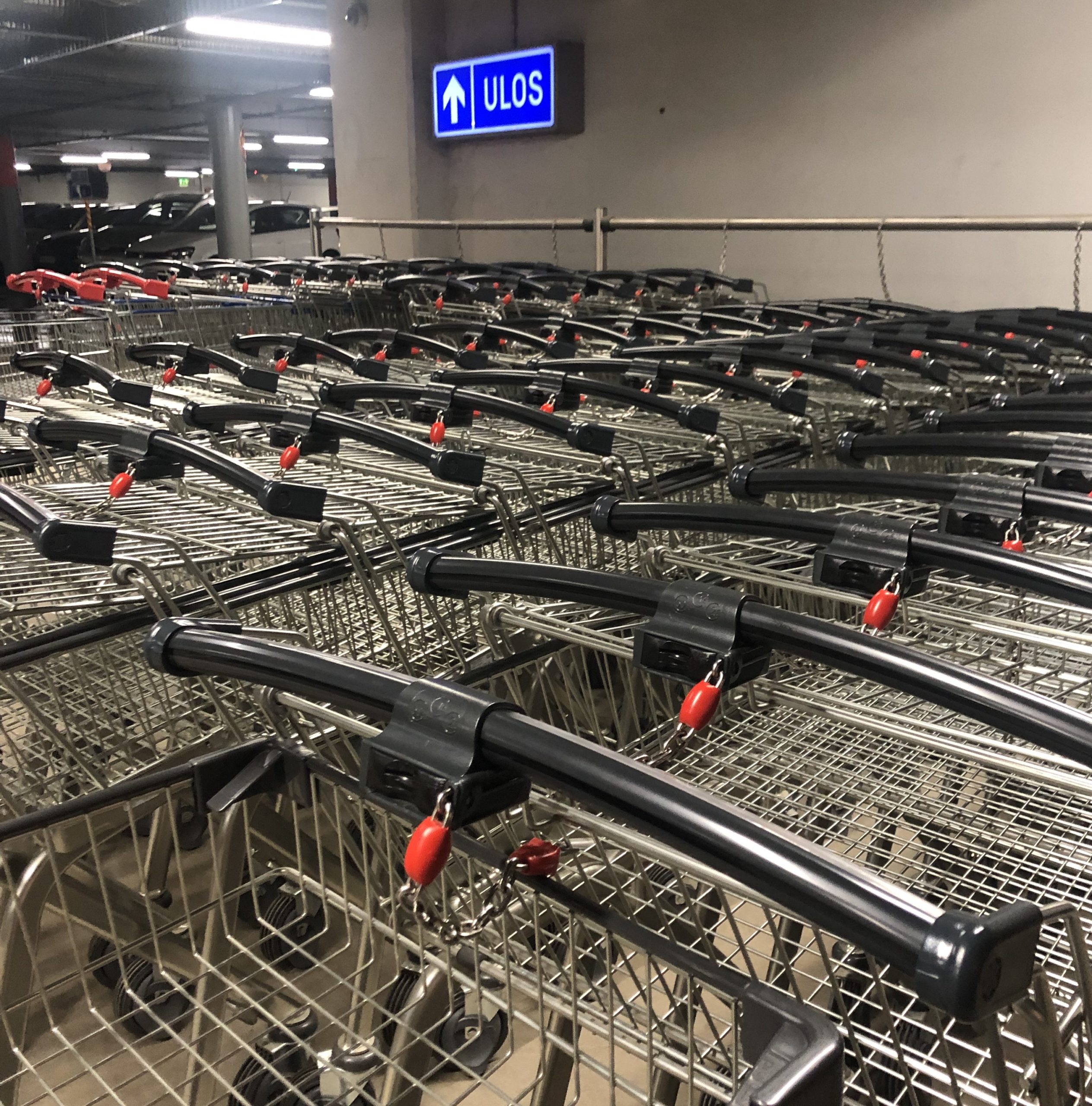 Marketin ostoskärryt