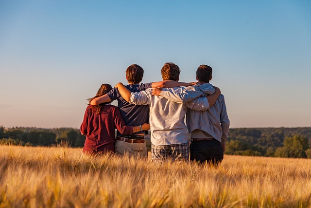 Työintrovertti, vapaa-ajan ekstrovertti?