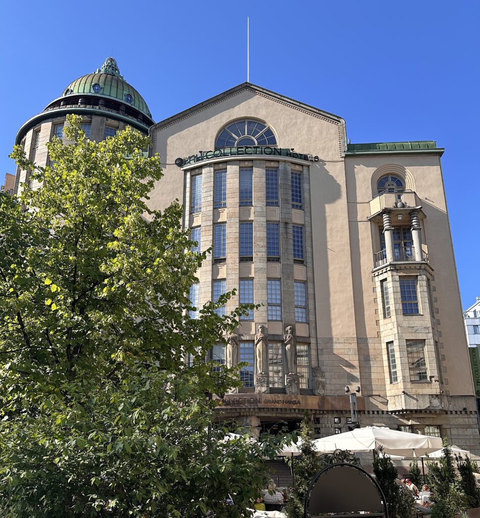Grand Hansa rakennus
