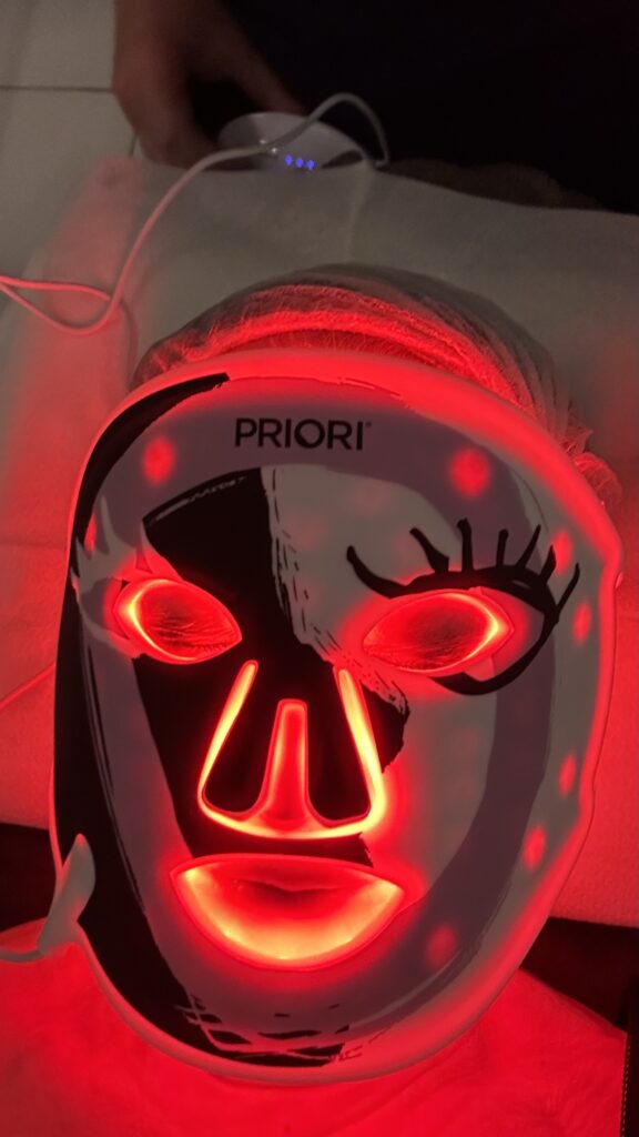 Priori Lunch Time Peel &  Led -naamio