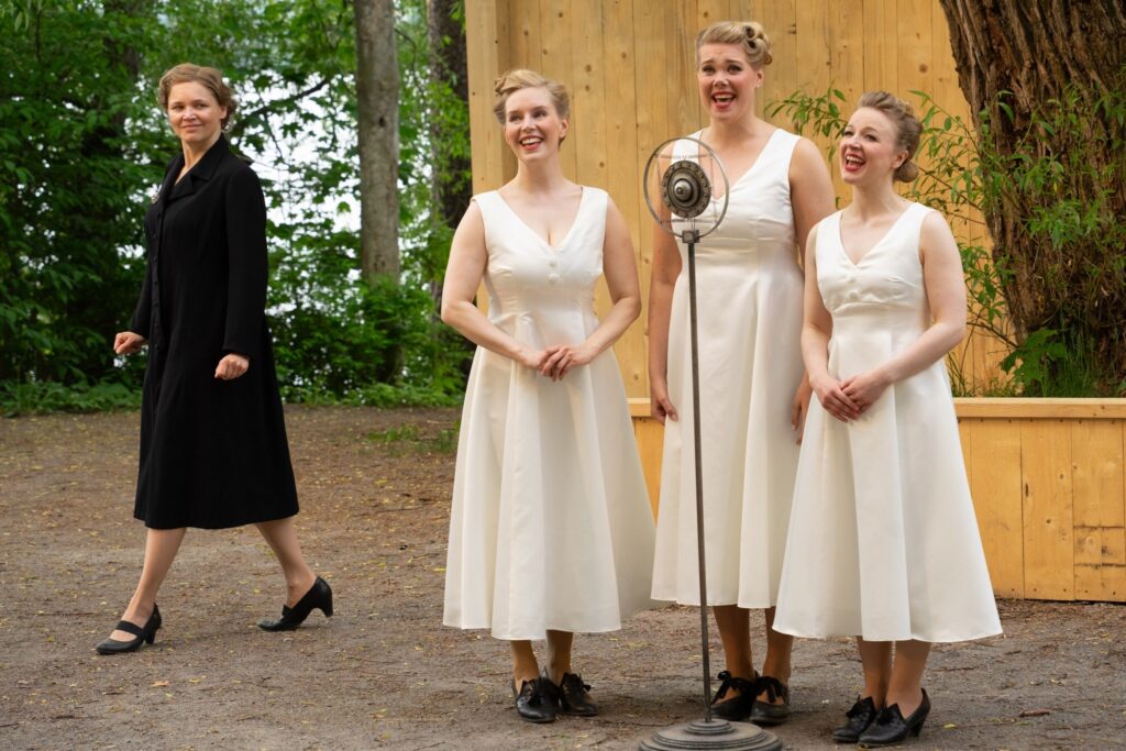 kesäteatteri-pyynikki-harmony-sisters