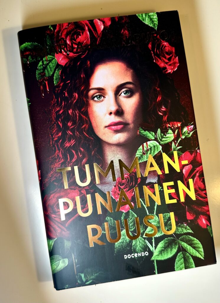 tummanpunainen-ruusu -arvonta